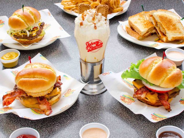 Johnny Rockets (630 Old Country Rd)