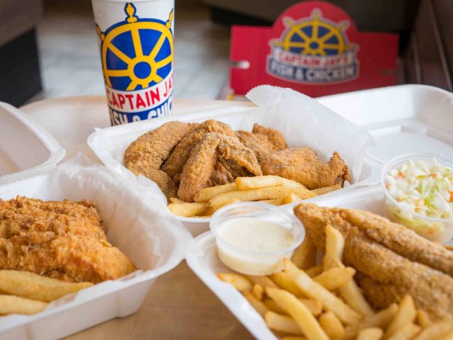 Captain Jay's Fish & Chicken (14124 Woodward Ave)