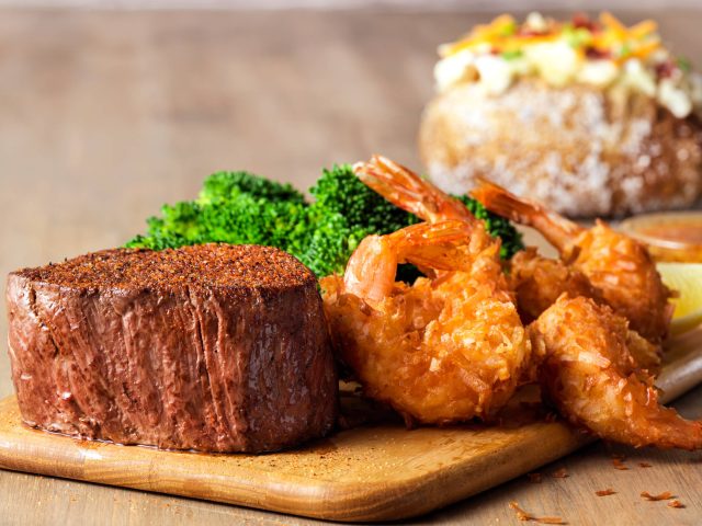 Outback Steakhouse (1664 N Heritage Park Blvd)