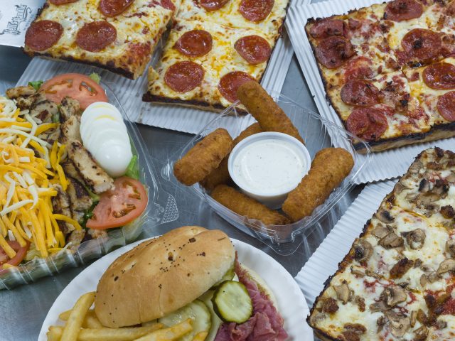 Papa's Pizza & BBQ (7 Mile Rd)