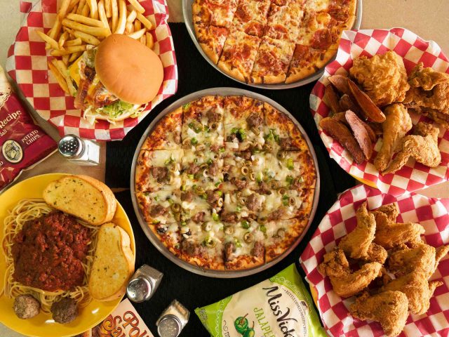 Piwi's pizza, wings & more