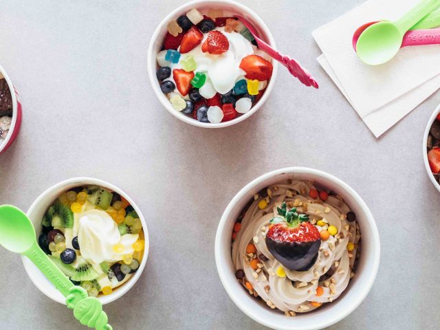 Menchie's Frozen Yogurt (2531 North County Line Road)